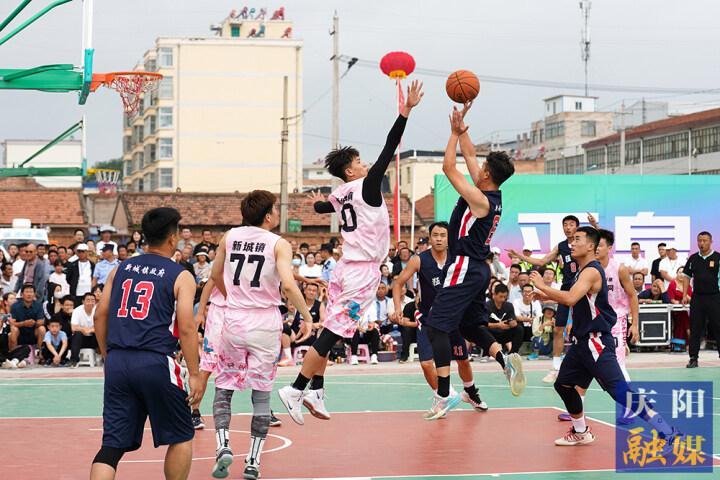 【攝影報道】安家胡同黃牛代表隊奪冠！平泉·村BA男子甲組決賽結(jié)果出爐